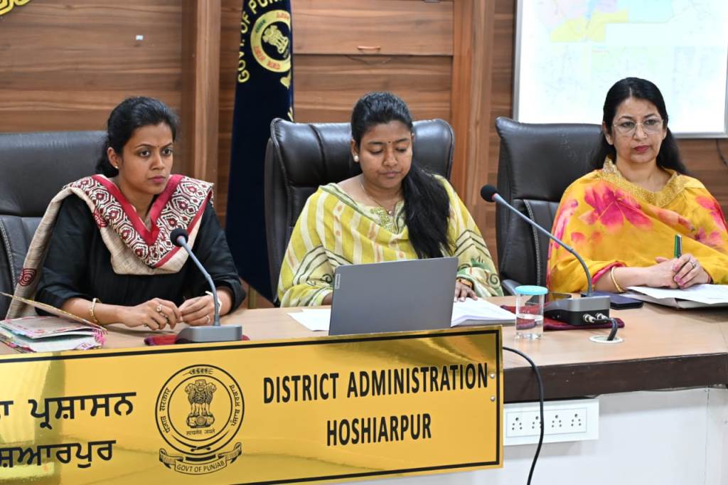 Under Mukhya Mantri Sehat Yojana all department heads should ensure registration of their officers and employees Deputy Commissioner Ashika Jain